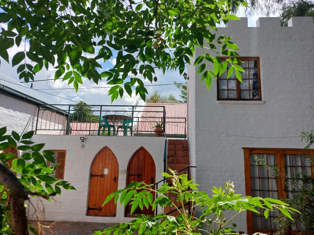 Bethesda Tower Accommodation Nieu-Bethesda Exterior foto